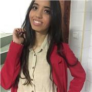 profesora de yoga presencial y tambien online